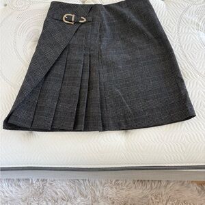 Elegant Gray Plaid Skirt